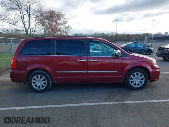 2012 Chrysler Town & Country Touring-L with VIN 2C4RC1CG3CR413148, listed as a IAAI auction lot 42040272 with 137,631 mi miles. Bid and sale history available at carsss.com. Image 13.