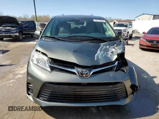 2020 Toyota Sienna LE z VIN 5TDJZ3DC3LS240743, wystawiony jako Copart lot #52117865 z przebiegiem 93 047 mil mil oraz Szkoda całkowita • Salvage title. Historia ofert i sprzedaży dostępna na DreamBid. Obrazek 5.