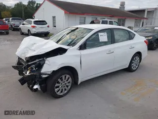 2019 Nissan Sentra S with VIN 3N1AB7AP3KY220330, listed as a IAAI auction lot 40862212 with 33,810 mi miles. Bid and sale history available at carsss.com. Image 2.