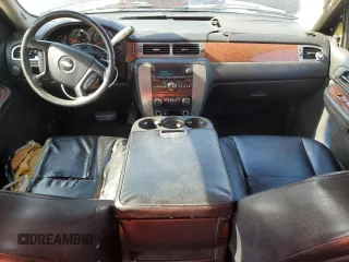 2008 Chevrolet Suburban 3LT с VIN 3GNFC16058G147962, выставлен на аукционе Copart как лот 53748665 с пробегом 302 349 миль миль и Чистый • Clean title. История ставок и продаж доступна на DreamBid. Изображение 8.