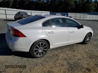 2017 Volvo S60 Inscription Platinum z VIN LYV402HM9HB140468, wystawiony jako Copart lot #74993444 z przebiegiem 103 907 mil mil oraz Szkoda całkowita • Salvage title. Historia ofert i sprzedaży dostępna na DreamBid. Obrazek 3.
