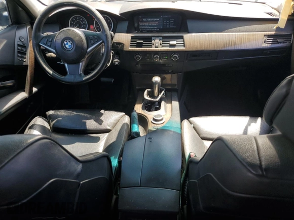 2007 BMW 5 Series 550i z VIN WBANB53577CP07901, wystawiony jako Copart lot #57624255 z przebiegiem 203 970 mil mil oraz Szkoda całkowita • Salvage title. Historia ofert i sprzedaży dostępna na DreamBid. Obrazek 8.