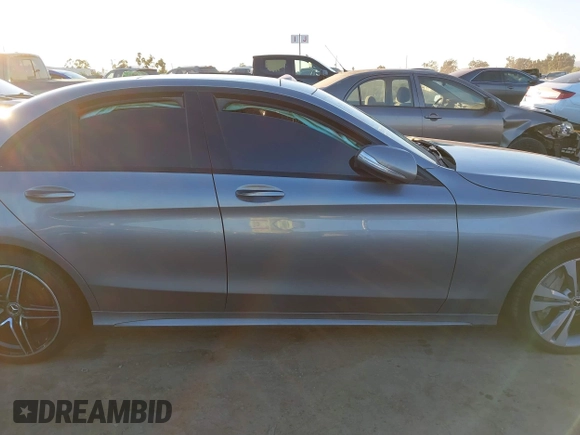 2015 Mercedes-Benz C-Class C 400 with VIN 55SWF6GB9FU012496, listed as a IAAI auction lot 40919086 with 77,330 mi miles. Bid and sale history available at carsss.com. Image 13.