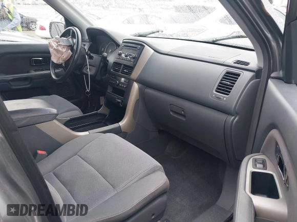 2007 Honda Pilot EX with VIN 2HKYF18497H500458, listed as a IAAI auction lot 41784273 with 114,454 mi miles. Bid and sale history available at carsss.com. Image 5.