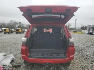 2019 Toyota 4Runner SR5 with VIN JTEZU5JR9K5198763, listed as a Copart auction lot 48118725 with 135,988 mi miles and Salvage Title. Bid and sale history available at carsss.com. Image 6.