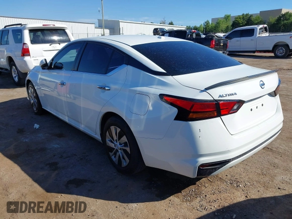 2020 Nissan Altima S with VIN 1N4BL4BV8LC174830, listed as a IAAI auction lot 40313313 with 83,686 mi miles and . Bid and sale history available at carsss.com. Image 3.