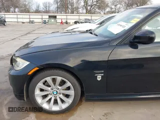 2011 BMW 3 Series 328i xDrive with VIN WBAPK5G50BNN24565, listed as a IAAI auction lot 41696511 with 112,008 mi miles. Bid and sale history available at carsss.com. Image 17.