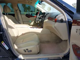 2007 Lexus LS 460 with VIN JTHBL46F375051779, listed as a IAAI auction lot 41773057 with 86,768 mi miles. Bid and sale history available at carsss.com. Image 5.