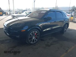 2024 Porsche Cayenne S z VIN WP1AL2AY3RDA35194, wystawiony jako IAAI lot #40984680 z przebiegiem 23 852 mil mil oraz . Historia ofert i sprzedaży dostępna na DreamBid. Obrazek 18.