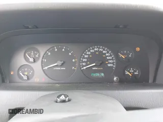 2004 Jeep Grand Cherokee Laredo with VIN 1J4GW48S64C371253, listed as a IAAI auction lot 42099607 with 260,618 mi miles. Bid and sale history available at carsss.com. Image 7.