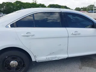2017 Ford Police Interceptor Sedan with VIN 1FAHP2L87HG133682, listed as a IAAI auction lot 41898807 with 64,078 mi miles. Bid and sale history available at carsss.com. Image 6.