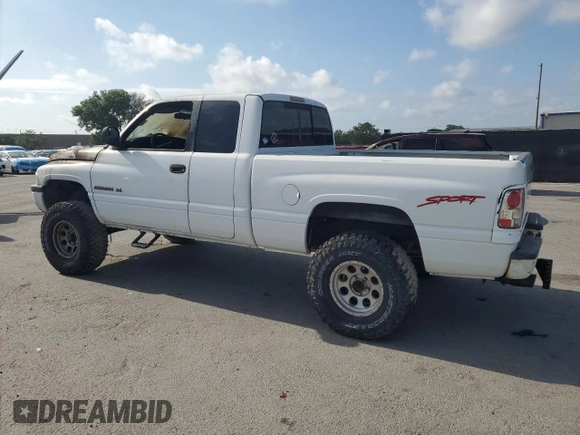 1998 Dodge 1500 with VIN 1B7HC13Y2WJ249842, listed as a Copart auction lot 55742775 with Not Provided miles and Non Repairable. Bid and sale history available at DreamBid. Image 2.