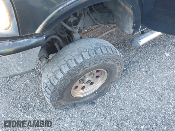 1997 Ford F-150 с VIN 2FTDX08W7VCA18436, выставлен на аукционе IAAI как лот 41237849 с пробегом 201 419 миль миль и . История ставок и продаж доступна на DreamBid. Изображение 6.