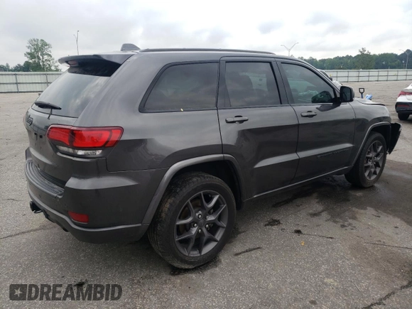 2021 Jeep Grand Cherokee 80th Anniversary z VIN 1C4RJEBG7MC679667, wystawiony jako Copart lot #54167225 z przebiegiem 77 268 mil mil oraz Szkoda całkowita • Salvage title. Historia ofert i sprzedaży dostępna na DreamBid. Obrazek 3.