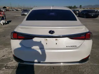 2021 Lexus ES with VIN 58ACA1C18MU005048, listed as a Copart auction lot 77856364 with 19,150 mi miles and Salvage Title. Bid and sale history available at carsss.com. Image 6.