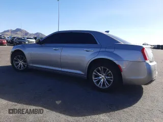 2016 Chrysler 300 C z VIN 2C3CCAEG9GH147556, wystawiony jako Copart lot #56751675 z przebiegiem 79 422 mil mil oraz Szkoda całkowita • Salvage title. Historia ofert i sprzedaży dostępna na DreamBid. Obrazek 2.