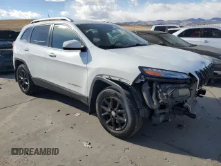 2017 Jeep Cherokee Latitude с VIN 1C4PJMCS0HW655400, выставлен на аукционе Copart как лот 43664355 с пробегом 135 997 миль миль и Списание • Salvage title. История ставок и продаж доступна на DreamBid. Изображение 4.