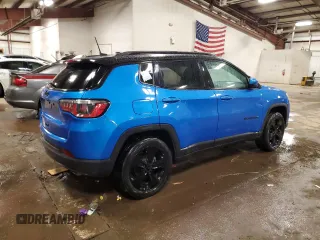 2018 Jeep Compass Altitude with VIN 3C4NJDBB2JT395652, listed as a Copart auction lot 42867225 with 150,776 mi miles and Clean title. Bid and sale history available at DreamBid. Image 3.