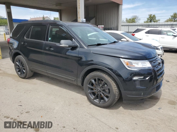 2018 Ford Explorer XLT z VIN 1FM5K8DH8JGB55978, wystawiony jako Copart lot #55089785 z przebiegiem 39 247 mil mil oraz Szkoda całkowita • Salvage title. Historia ofert i sprzedaży dostępna na DreamBid. Obrazek 4.