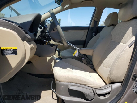 2012 Hyundai Accent GLS z VIN KMHCT4AE3CU197339, wystawiony jako Copart lot #55993685 z przebiegiem 218 401 mil mil oraz Szkody całkowita. Historia ofert i sprzedaży dostępna na DreamBid. Obrazek 7.