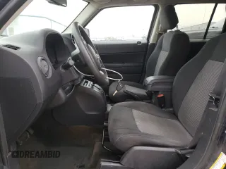 2016 Jeep Patriot Sport with VIN 1C4NJPBAXGD702833, listed as a Copart auction lot 53583025 with 127,583 mi miles and Clean Title. Bid and sale history available at carsss.com. Image 7.