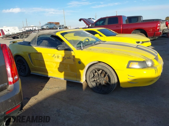 2004 Ford Mustang Deluxe with VIN 1FAFP44684F185726, listed as a IAAI auction lot 41291274 with 170,902 mi miles. Bid and sale history available at carsss.com. Image 13.