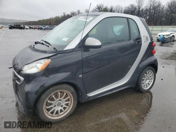 2013 Smart fortwo Passion with VIN WMEEJ9AA8DK721418, listed as a Copart auction lot 50788885 with 44,964 mi miles and Non repairable. Bid and sale history available at DreamBid. Image 1.