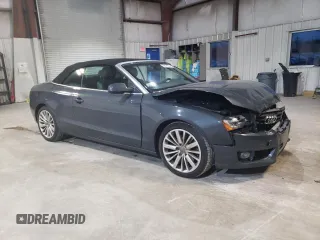 2010 Audi A5 Premium Plus z VIN WAULFAFH5AN021376, wystawiony jako Copart lot #85191434 z przebiegiem 57 629 mil mil oraz Czysty tytuł • Clean title. Historia ofert i sprzedaży dostępna na DreamBid. Obrazek 4.
