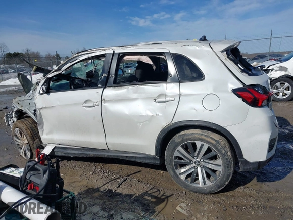 2021 Mitsubishi Outlander Sport SE with VIN JA4APVAU0MU034303, listed as a IAAI auction lot 41393826 with 32,100 mi miles. Bid and sale history available at carsss.com. Image 13.