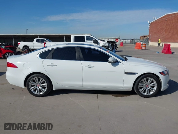 2017 Jaguar XF 35t Premium with VIN SAJBD4BV4HCY47645, listed as a IAAI auction lot 41283443 with 50,874 mi miles. Bid and sale history available at carsss.com. Image 13.