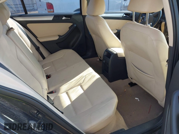 2012 Volkswagen Jetta TDI w/Premium & Nav с VIN 3VWLL7AJ3CM004336, выставлен на аукционе IAAI как лот 42380154 с пробегом 180 291 миль миль и . История ставок и продаж доступна на DreamBid. Изображение 8.