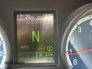 2006 Maserati Quattroporte z VIN ZAMCE39A960021168, wystawiony jako Copart lot #56921785 z przebiegiem 54 505 mil mil oraz Tytuł czysty. Historia ofert i sprzedaży dostępna na DreamBid. Obrazek 8.