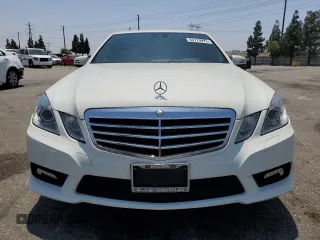 2011 Mercedes-Benz E 550 Luxury with VIN WDDHF7CB7BA422180, listed as a Copart auction lot 60174975 with 104,521 mi miles and Salvage title. Bid and sale history available at DreamBid. Image 5.
