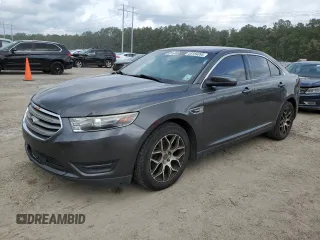 2015 Ford Taurus SEL z VIN 1FAHP2E83FG174224, wystawiony jako Copart lot #55159095 z przebiegiem 170 384 mil mil oraz Szkody całkowita. Historia ofert i sprzedaży dostępna na DreamBid. Obrazek 1.