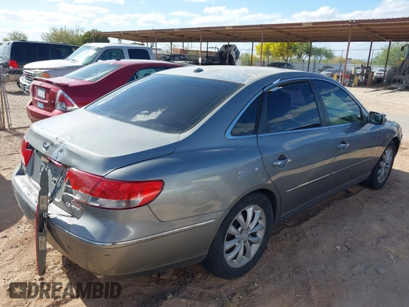 2008 Hyundai Azera Limited with VIN KMHFC46F98A332122, listed as a IAAI auction lot 42039825 with 376,625 mi miles and . Bid and sale history available at DreamBid. Image 4.