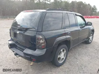 2007 Chevrolet TrailBlazer LT with VIN 1GNDS13S972144876, listed as a IAAI auction lot 41699840 with 224,926 mi miles. Bid and sale history available at carsss.com. Image 4.