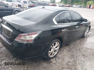2014 Nissan Maxima S with VIN 1N4AA5AP5EC463435, listed as a IAAI auction lot 41960665 with 173,326 mi miles and . Bid and sale history available at DreamBid. Image 4.