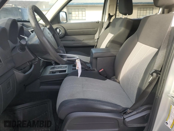 2009 Dodge Nitro SXT with VIN 1D8GU28K19W545432, listed as a Copart auction lot 86243914 with 144,577 mi miles and Salvage Title. Bid and sale history available at DreamBid. Image 7.