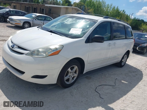 2006 Toyota Sienna CE with VIN 5TDZA23C86S555354, listed as a IAAI auction lot 42066813 with 209,401 mi miles. Bid and sale history available at carsss.com. Image 2.