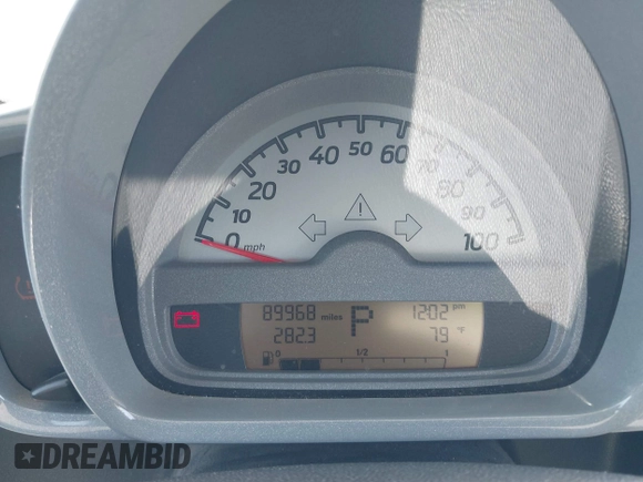 2009 Smart fortwo Pure z VIN WMEEJ31X59K325939, wystawiony jako IAAI lot #42415205 z przebiegiem 89 968 mil mil oraz . Historia ofert i sprzedaży dostępna na DreamBid. Obrazek 7.
