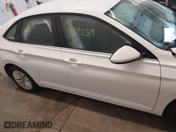 2020 Volkswagen Jetta S с VIN 3VWN57BU3LM091943, выставлен на аукционе IAAI как лот 41292319 с пробегом 83 995 миль миль и . История ставок и продаж доступна на DreamBid. Изображение 13.