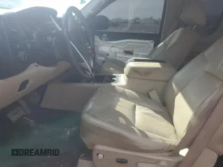 2010 GMC Sierra 1500 SLE z VIN 1GTSKVE36AZ201238, wystawiony jako Copart lot #42175665 z przebiegiem Nie podano mil oraz Szkoda całkowita • Salvage title. Historia ofert i sprzedaży dostępna na DreamBid. Obrazek 7.