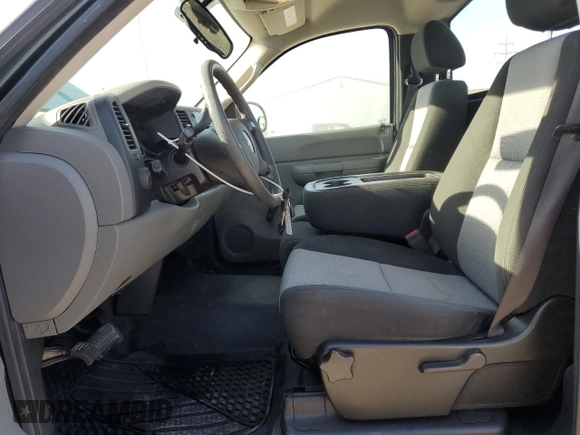 2009 Chevrolet Silverado 1500 Work Truck with VIN 1GCEC14X39Z177807, listed as a Copart auction lot 54479315 with 133,062 mi miles and Salvage Title. Bid and sale history available at DreamBid. Image 7.