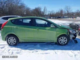 2013 Hyundai Accent GL with VIN KMHCT5AE5DU115490, listed as a IAAI auction lot 41598395 with 86,610 mi miles. Bid and sale history available at carsss.com. Image 14.