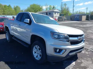 2018 Chevrolet Colorado 4WD LT z VIN 1GCHTCEN6J1206712, wystawiony jako IAAI lot #42155074 z przebiegiem 21 667 mil mil oraz . Historia ofert i sprzedaży dostępna na DreamBid. Obrazek 1.