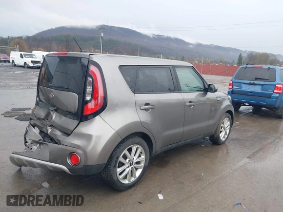 2018 Kia Soul + with VIN KNDJP3A50J7535785, listed as a IAAI auction lot 41933938 with 112,282 mi miles. Bid and sale history available at carsss.com. Image 4.
