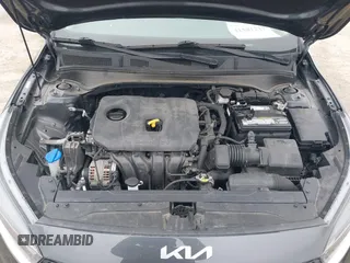 2022 Kia Forte LXS z VIN 3KPF24AD6NE440364, wystawiony jako IAAI lot #41581237 z przebiegiem 52 553 mil mil oraz . Historia ofert i sprzedaży dostępna na DreamBid. Obrazek 10.