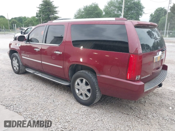 2007 Cadillac Escalade ESV z VIN 1GYFK66837R199579, wystawiony jako IAAI lot #42190566 z przebiegiem 196 910 mil mil oraz . Historia ofert i sprzedaży dostępna na DreamBid. Obrazek 3.