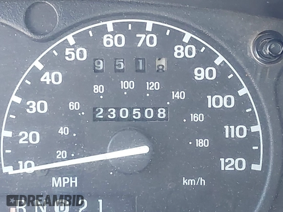 2000 Ford Explorer XLT z VIN 1FMZU63E3YUB34927, wystawiony jako IAAI lot #42208468 z przebiegiem 230 508 mil mil oraz . Historia ofert i sprzedaży dostępna na DreamBid. Obrazek 12.