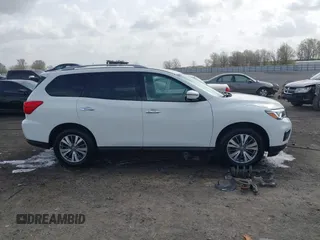 2020 Nissan Pathfinder SL z VIN 5N1DR2CM0LC608388, wystawiony jako IAAI lot #41822939 z przebiegiem 111 445 mil mil oraz . Historia ofert i sprzedaży dostępna na DreamBid. Obrazek 13.